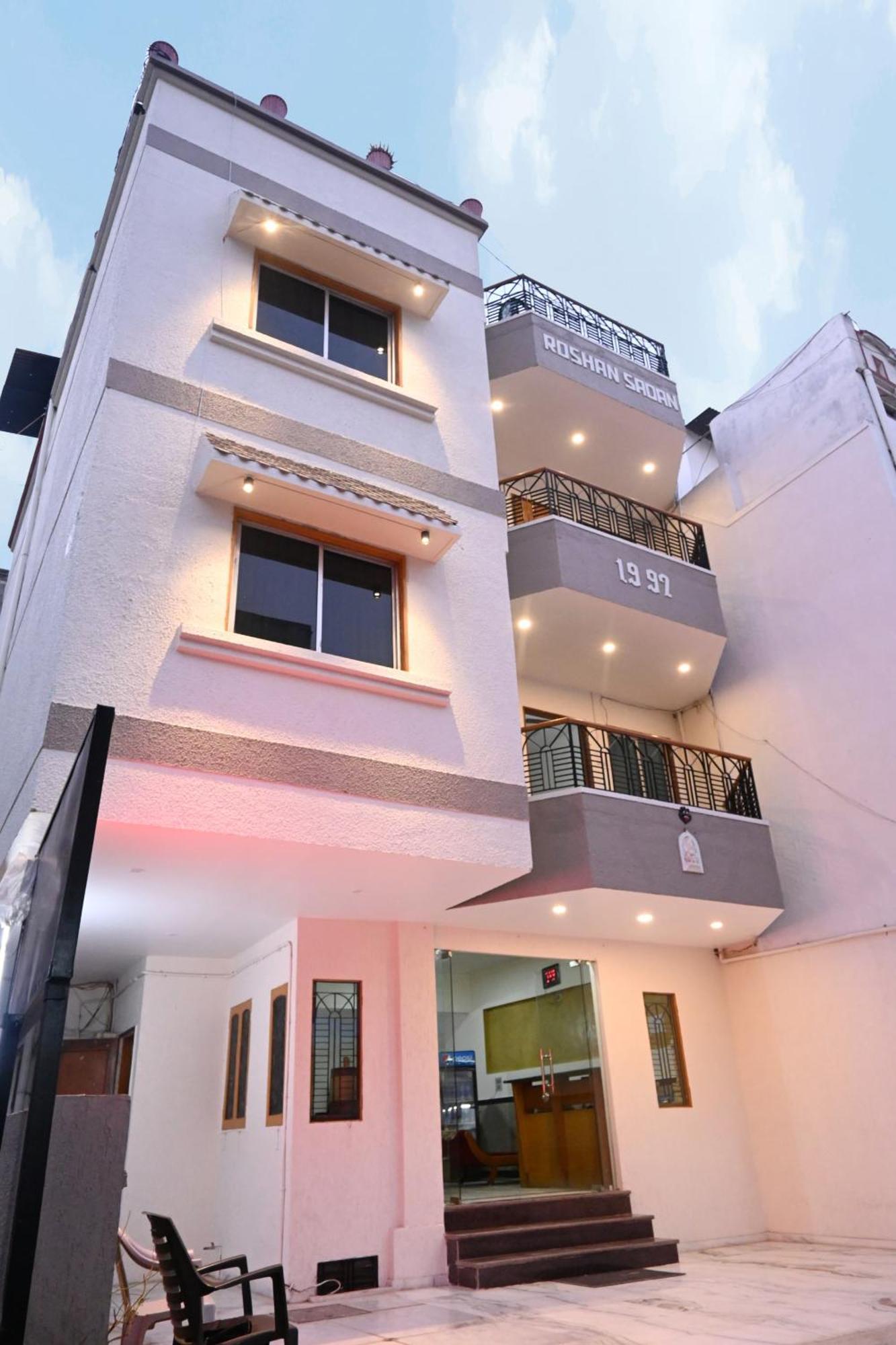 Hotel Roshan Palace Ambaji Экстерьер фото