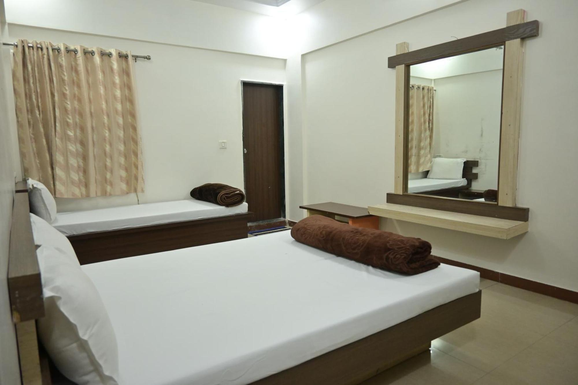 Hotel Roshan Palace Ambaji Экстерьер фото