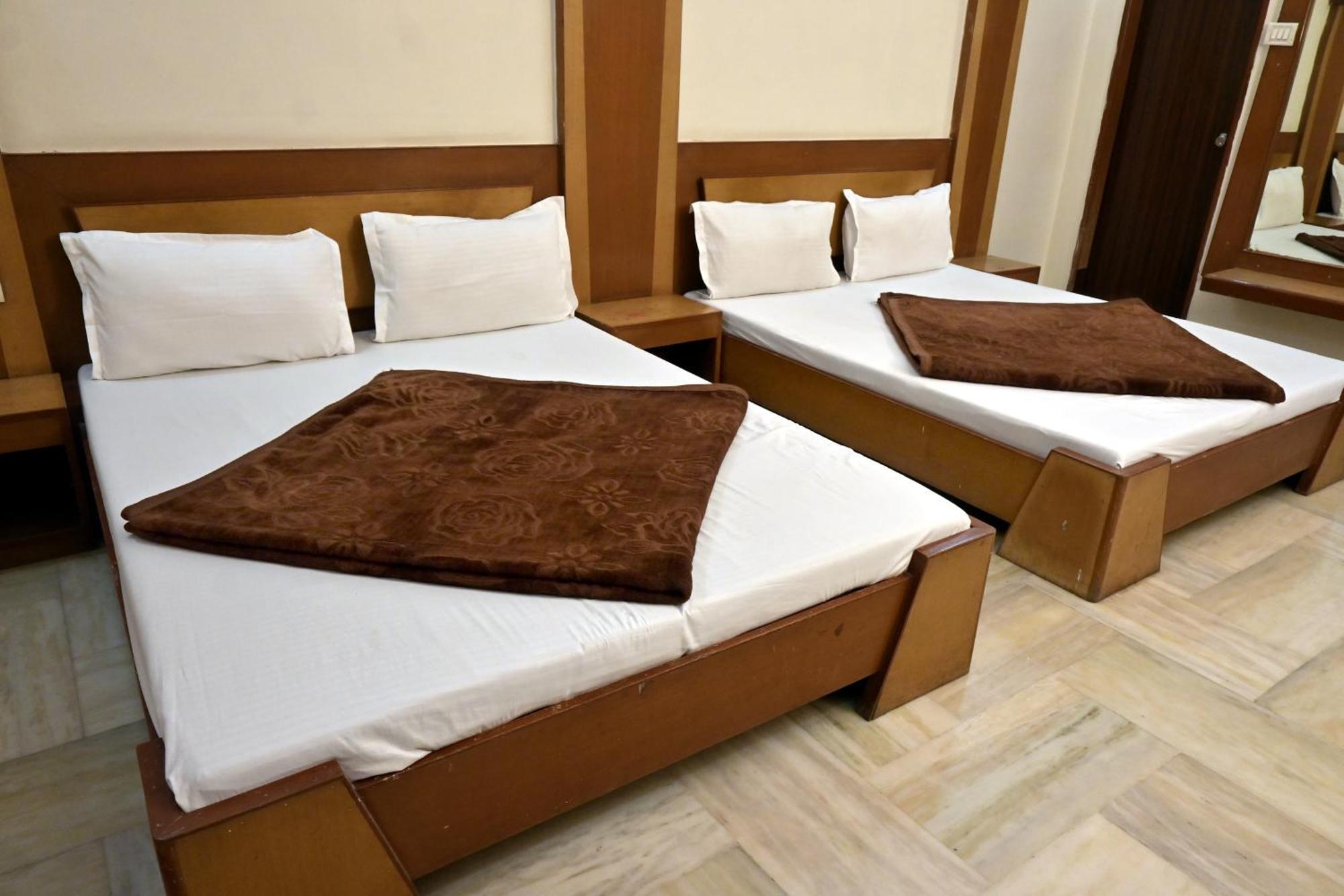 Hotel Roshan Palace Ambaji Экстерьер фото