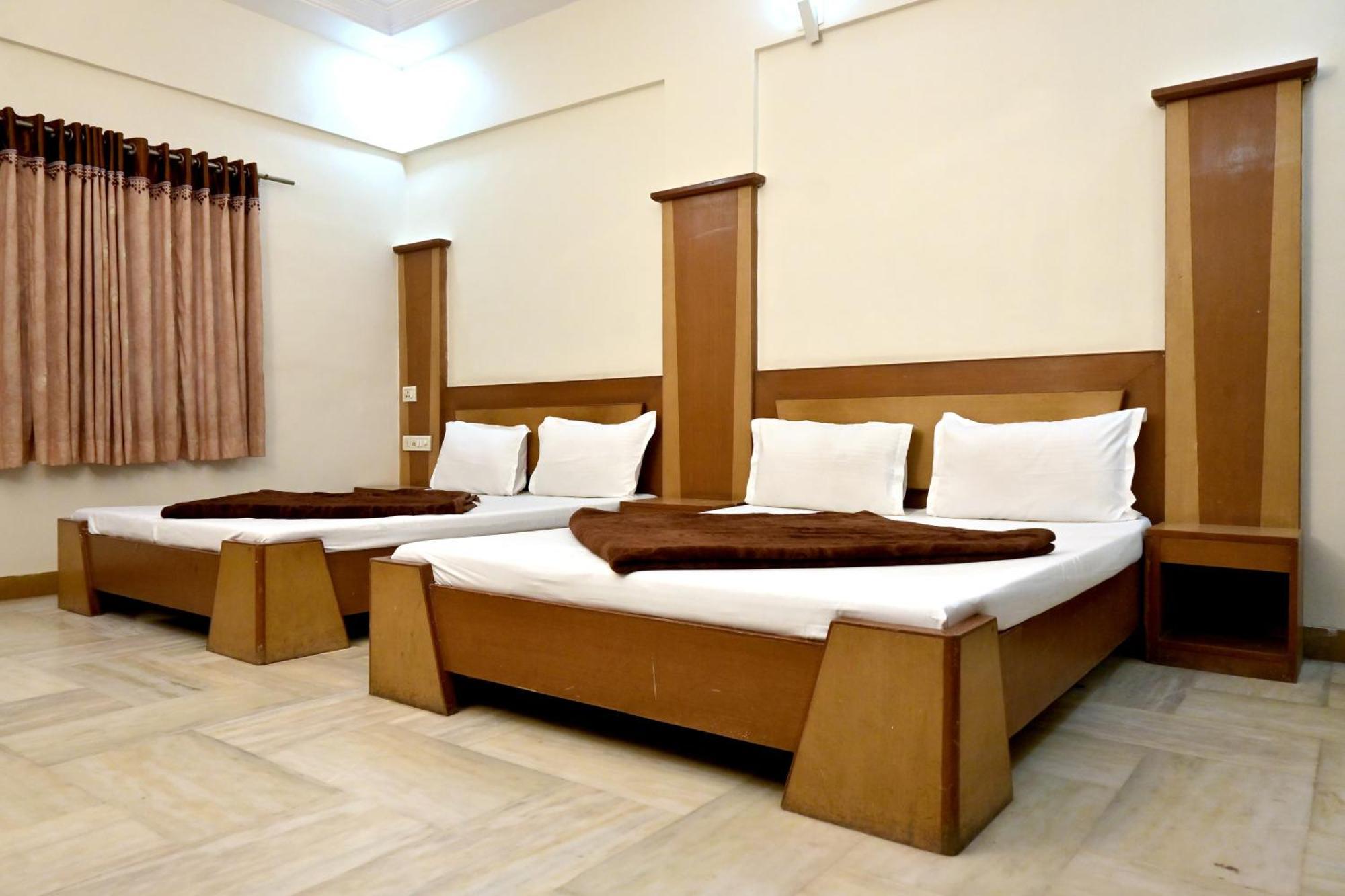 Hotel Roshan Palace Ambaji Экстерьер фото