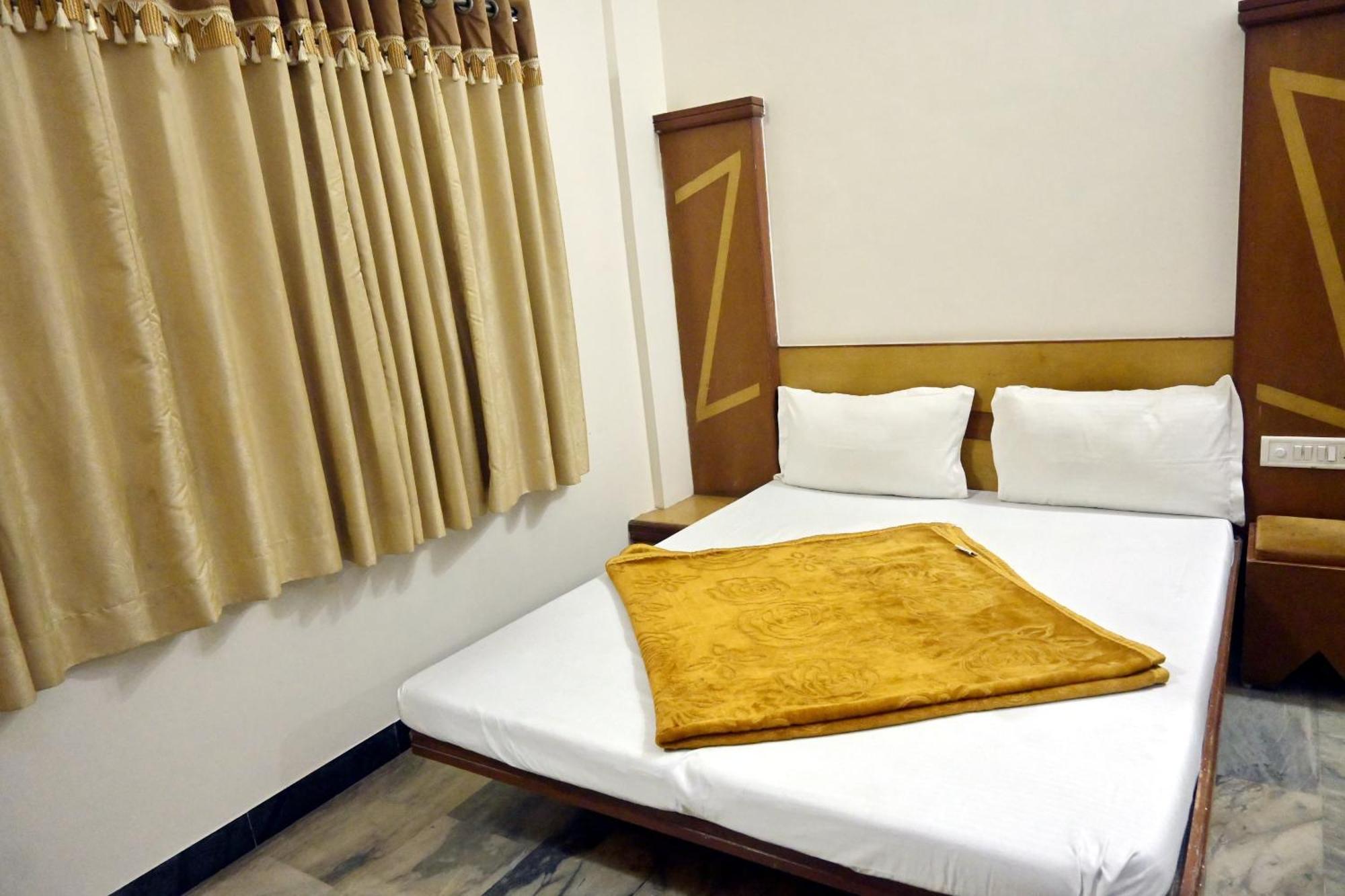 Hotel Roshan Palace Ambaji Экстерьер фото